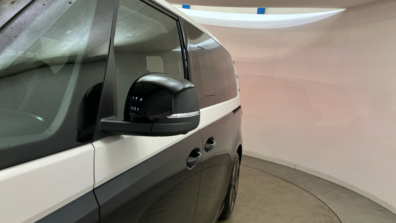 Volkswagen ID. Buzz 210kW Style Pro 86kWh 5dr LWB Auto [7 Seat] Electric Estate